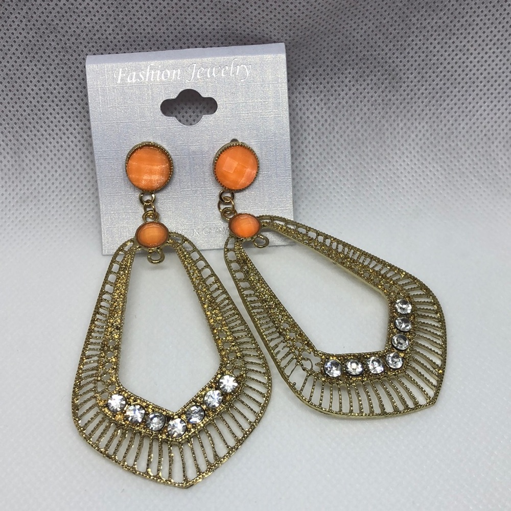 New earrings 5/$20❤️